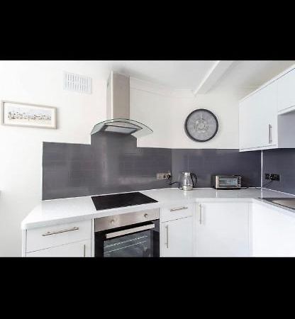 ליים ריג'יס Driftwood Luxury Apartment מראה חיצוני תמונה