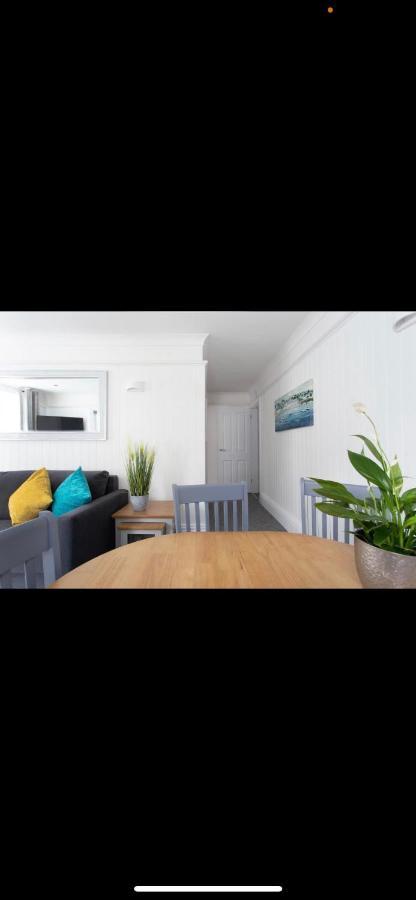 ליים ריג'יס Driftwood Luxury Apartment מראה חיצוני תמונה